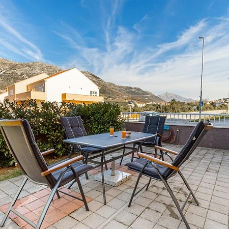 Spacious 2-Bedroom Apartment With Terrace And Parking Cavtat Exterior foto