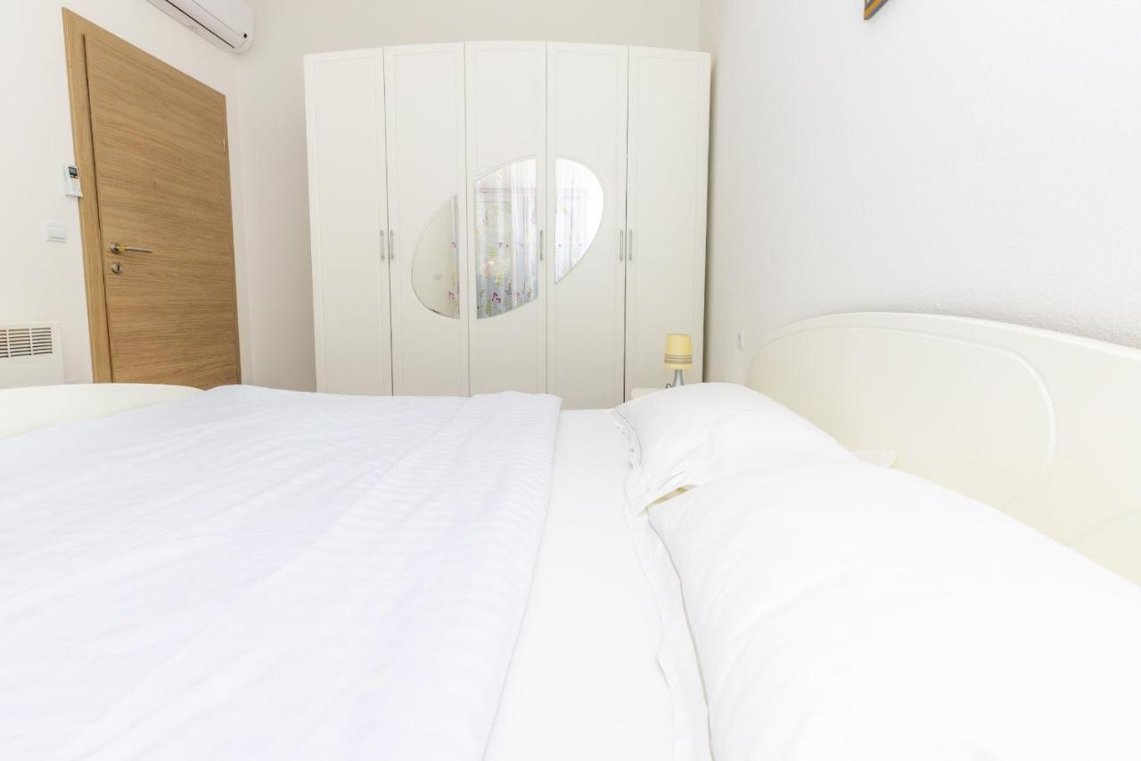Spacious 2-Bedroom Apartment With Terrace And Parking Cavtat Exterior foto
