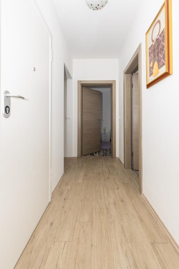 Spacious 2-Bedroom Apartment With Terrace And Parking Cavtat Exterior foto